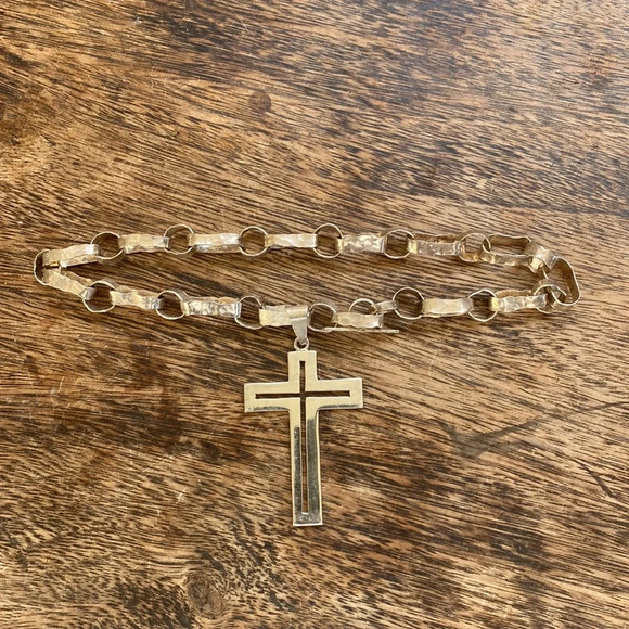 Sterling silver cross pendant (no chain) - Picture 8 of 17